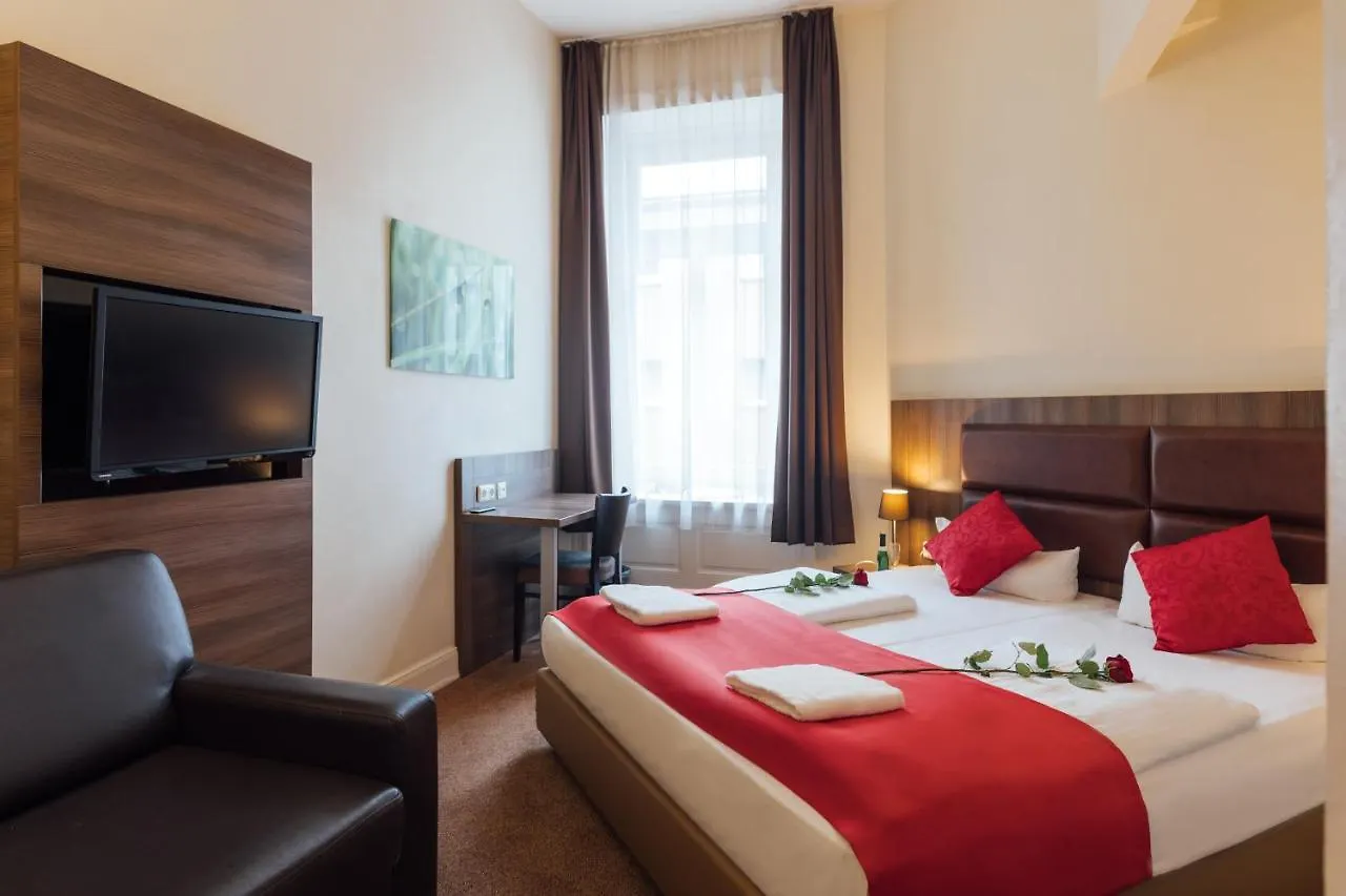 ***  Hotel Koenigshof Hamburk Německo